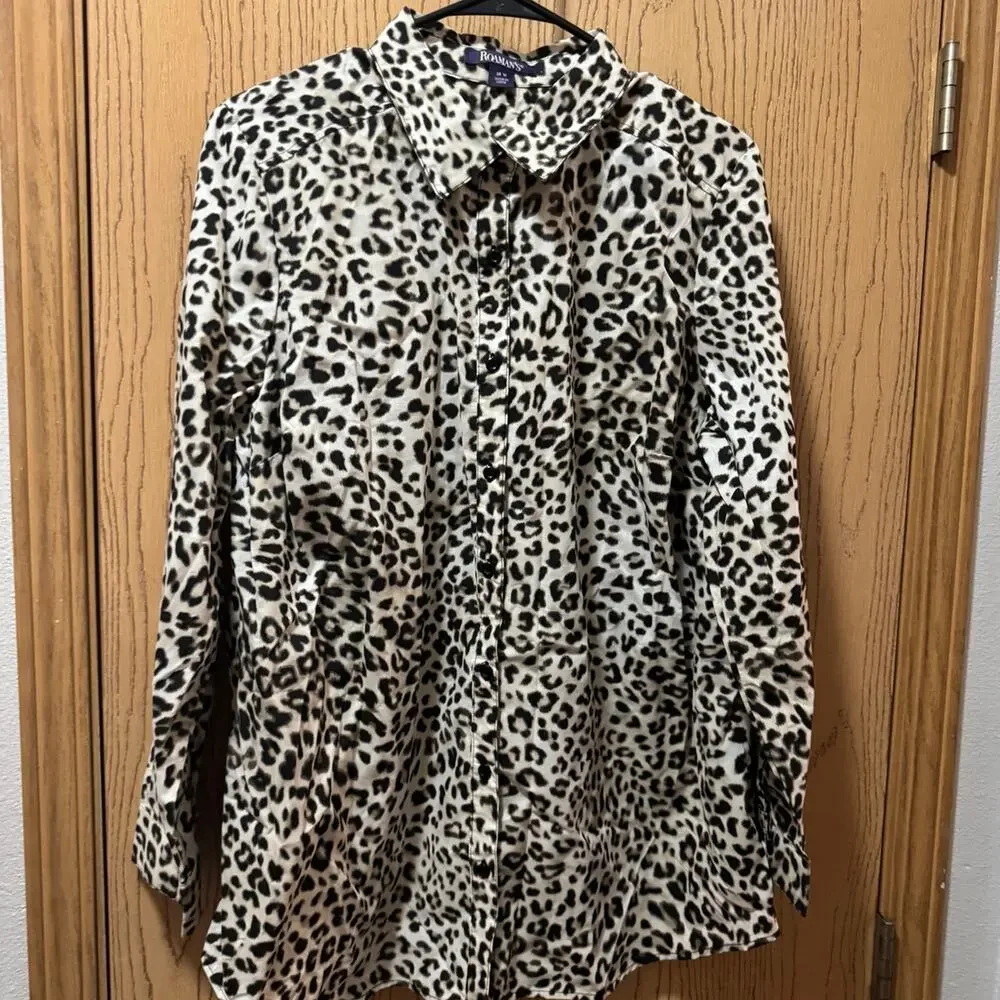 Roamans button top NWOT size 18W